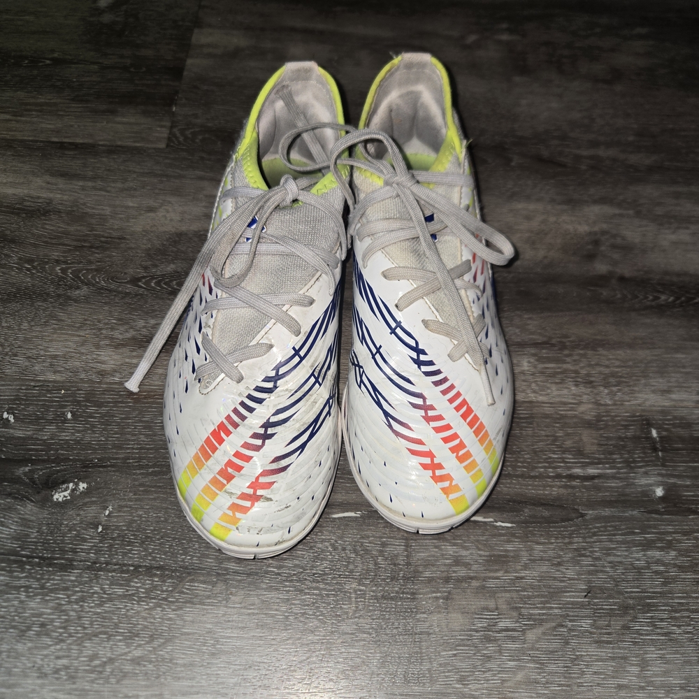 Adidas Yout Predator Edge.3 Indoor Soccer Shoes GV8517 White Solar Yellow Sz 4.5 - Picture 4 of 10